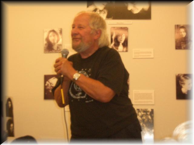Wavy Gravy Entertains